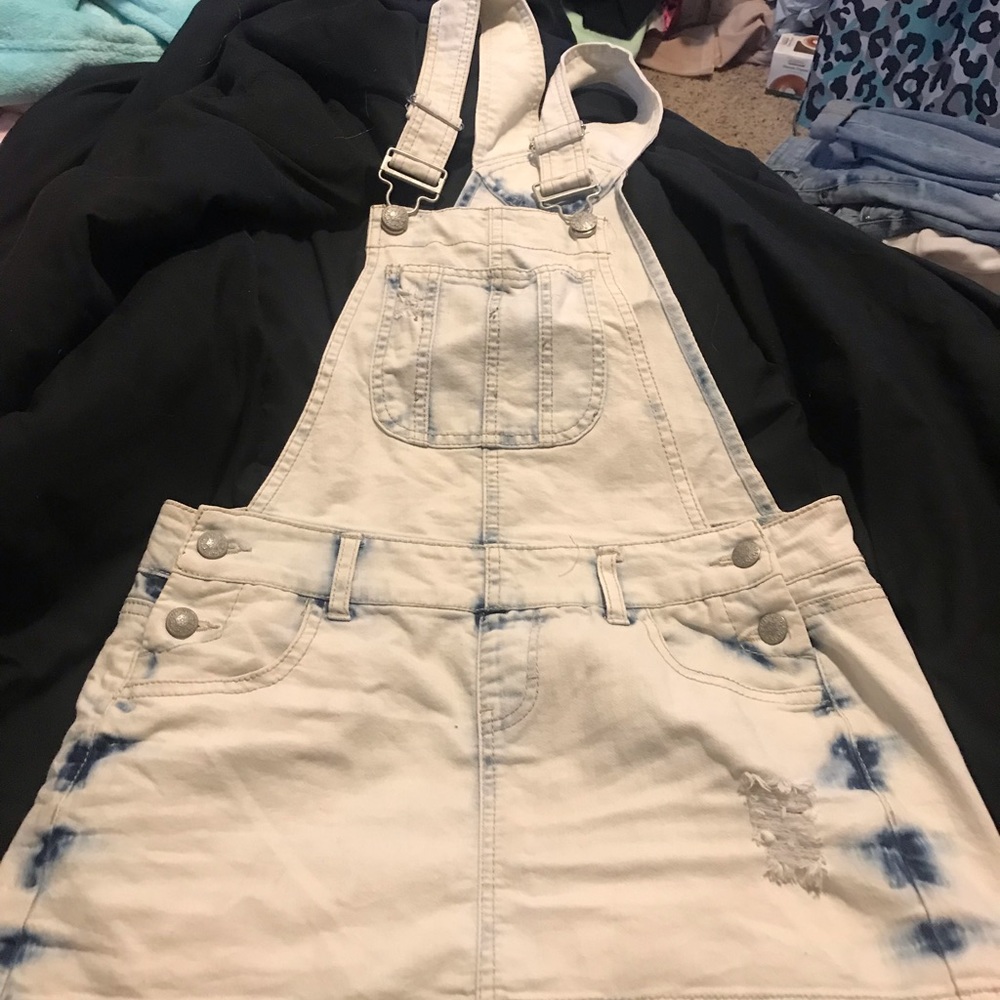 Overall dress